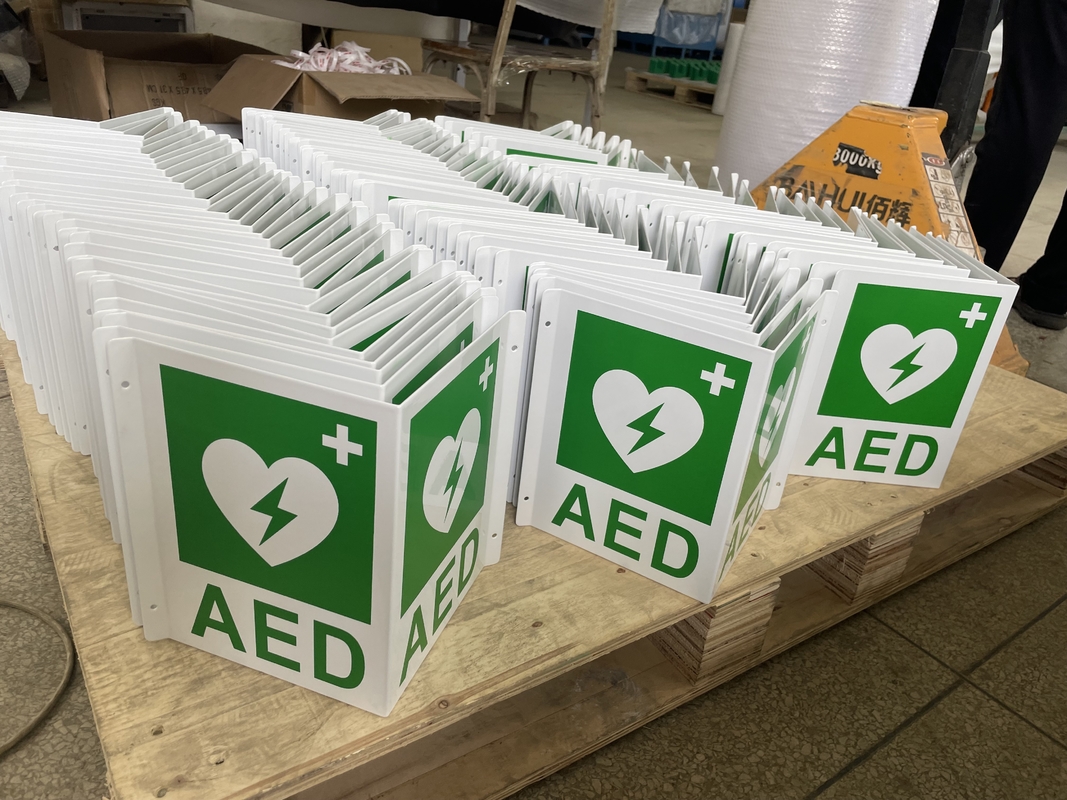 Muestra de aluminio de encargo plástica del AED de la muestra del AED V del Defibrillator de la pared del soporte del AED de la pared del verde blanco de la muestra